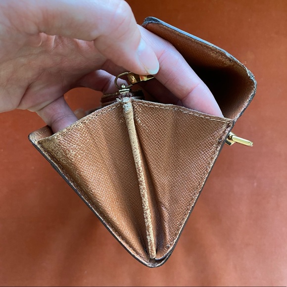 **SOLD** - Picture 6 of 8